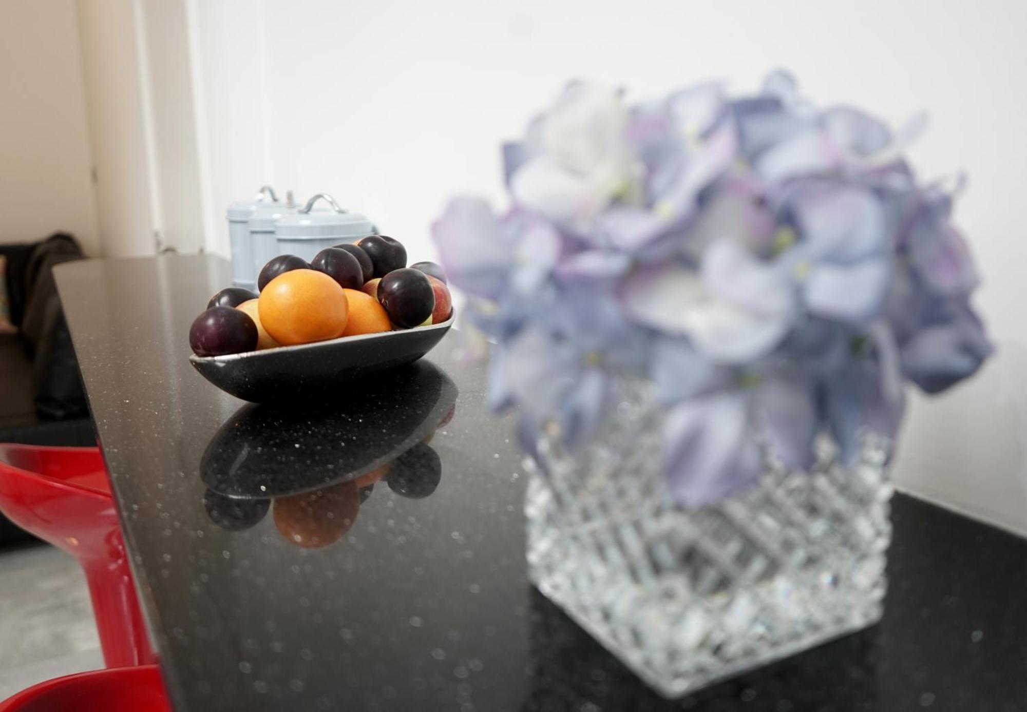 Villa Luxury London House Sleeps 13, 2 Minutes To Metro Exterior foto