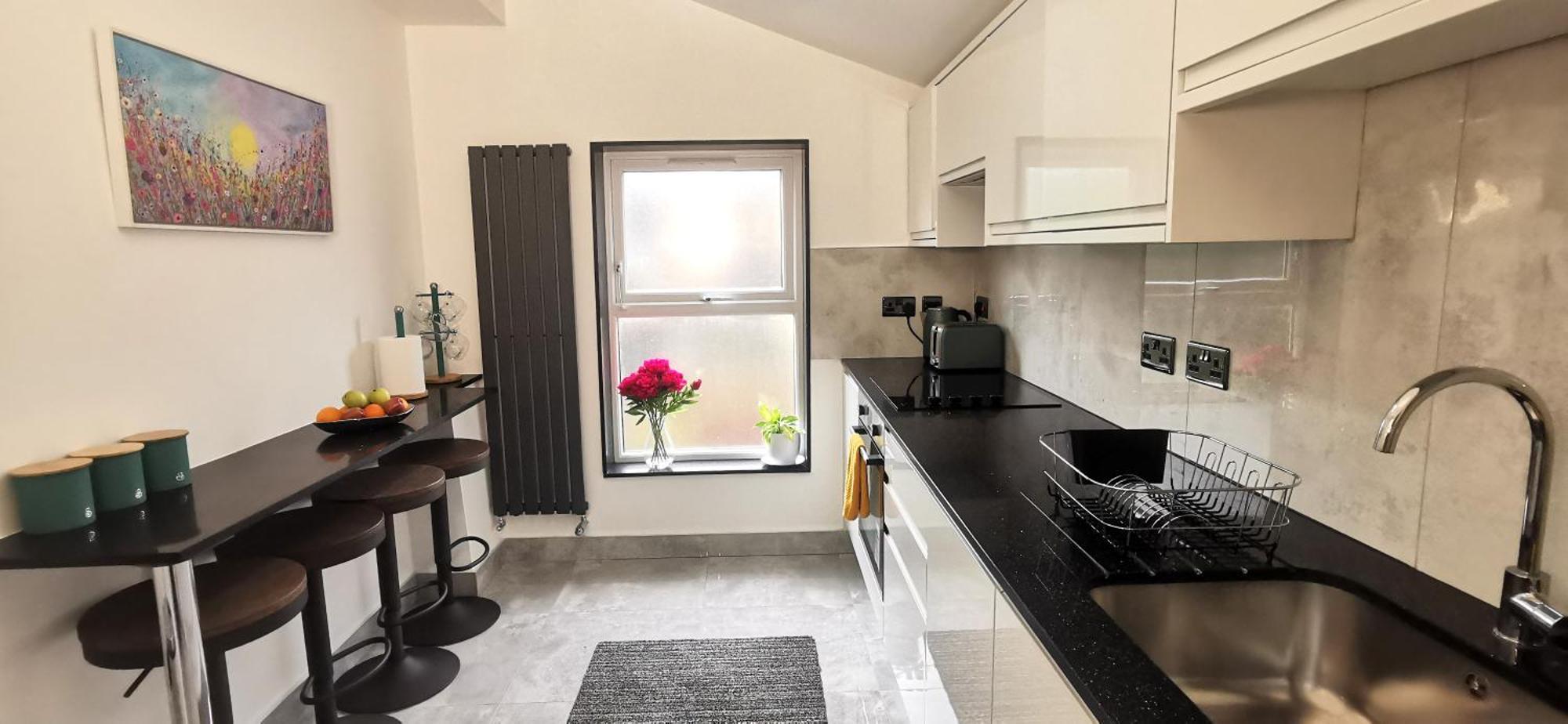 Villa Luxury London House Sleeps 13, 2 Minutes To Metro Exterior foto