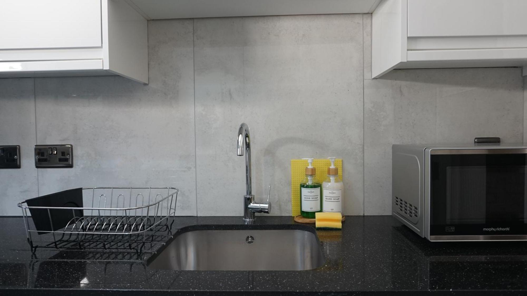 Villa Luxury London House Sleeps 13, 2 Minutes To Metro Exterior foto