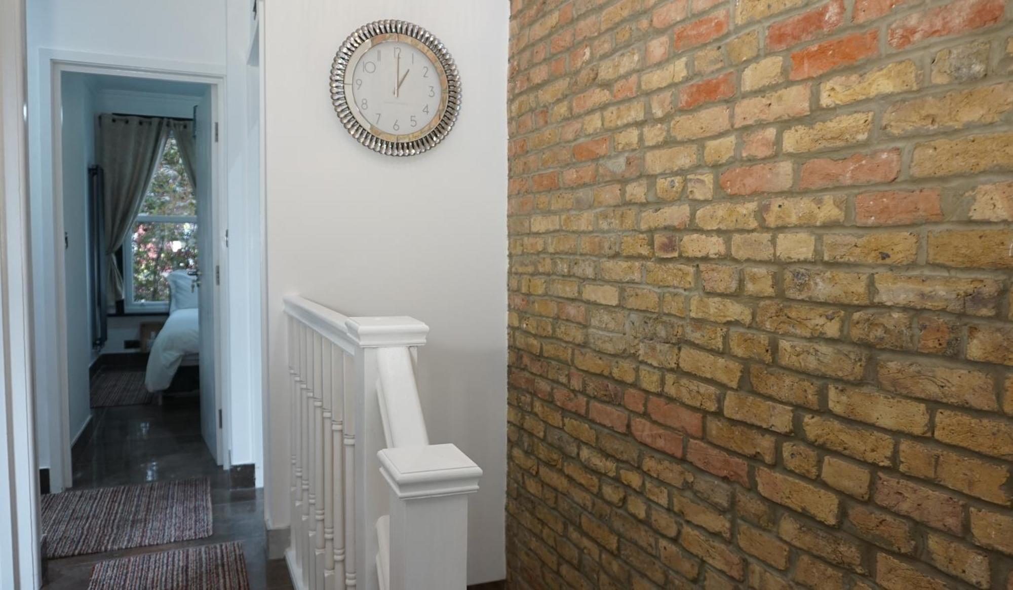 Villa Luxury London House Sleeps 13, 2 Minutes To Metro Exterior foto